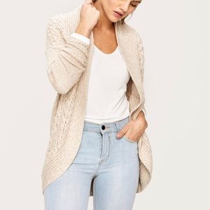 Ricki’s soft grey oversized knitted cardigan top L